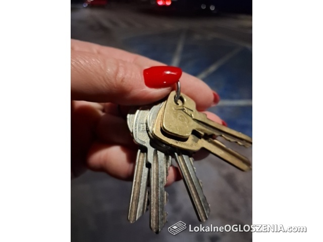 Znaleziono klucze za szpitalem w Oleśnie
