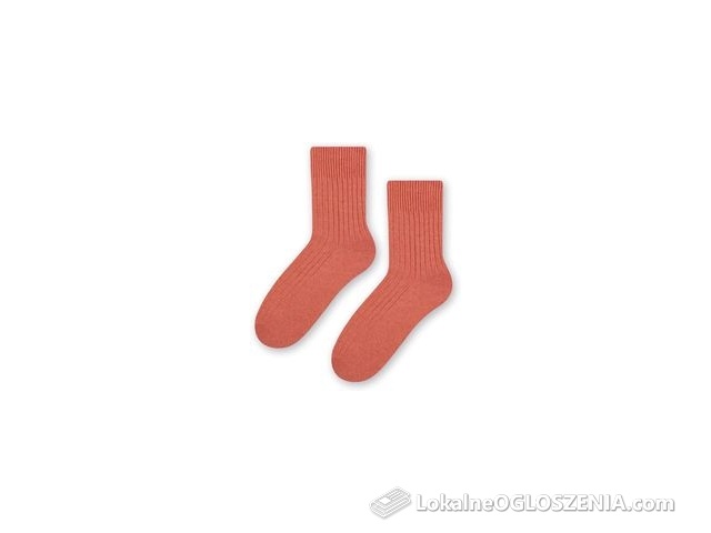 Ciepłe i eleganckie damskie skarpety wełniane - idealne na jesień i zimę